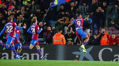 Barcelona triunfa en el debut de Xavi