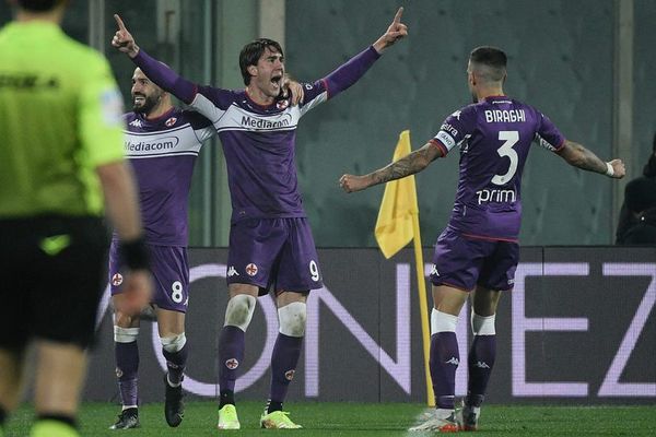 Milan pierde 4-3 ante Fiorentina en la Serie A - Fútbol - ABC Color