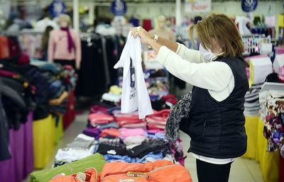 Comercios apuestan fuerte a temporada de fin de año para reactivación  - Nacionales - ABC Color
