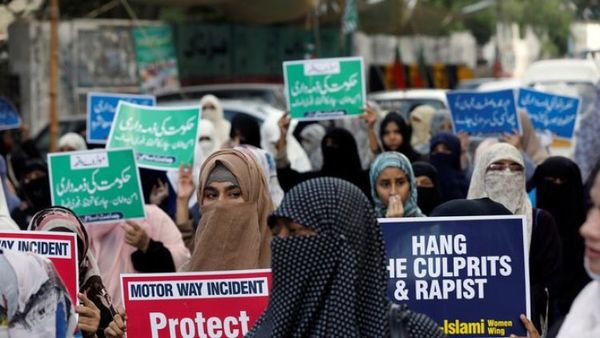 Pakistán retira una cláusula de la ley sobre castración química para violadores reincidentes