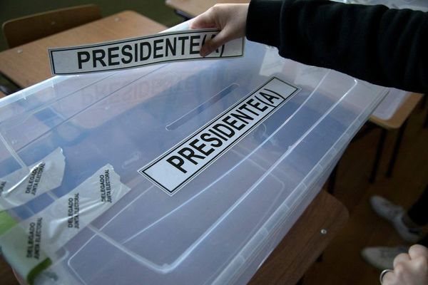 Los centros de votación abren para cruciales comicios presidenciales en Chile - Mundo - ABC Color