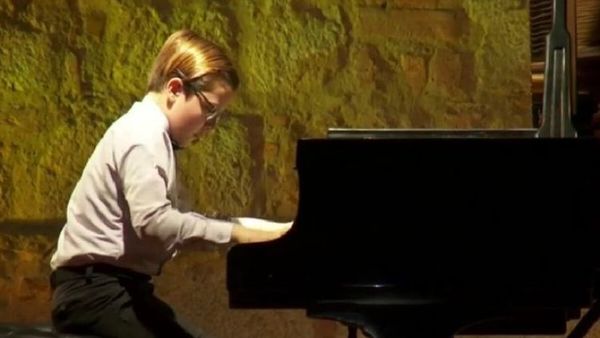 Francisco Cruz, el pianista de 10 años que se prepara para ser uno de los mejores del mundo