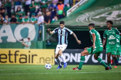 Con Mathías Villasanti, Grêmio vuelve a ganar y sueña con la salvación