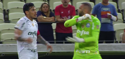Gustavo Gómez casi llega a los golpes con un compañero en la derrota de Palmeiras