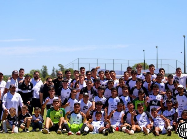 Olimpia logró el título en la Sub 15 - APF