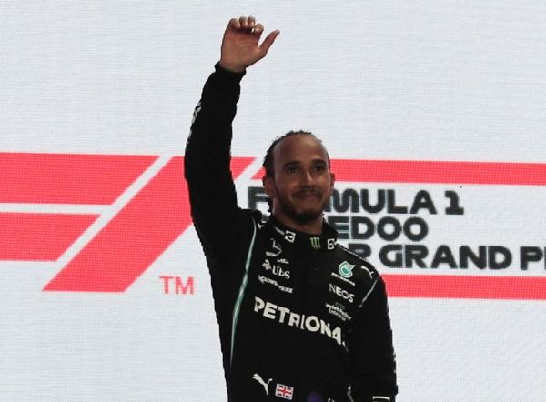 Lewis Hamilton gana el GP de Qatar