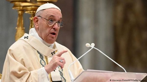 Francisco pide a las iglesias de Latinoamérica que escuchen a los pobres