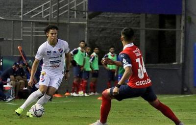 Nacional recibe a Cerro Porteño en el Defensores