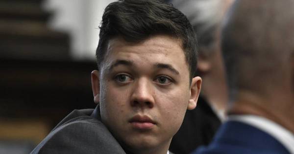 La Nación / Joven absuelto en EEUU por muertes de manifestantes dice que la autodefensa “no es ilegal”