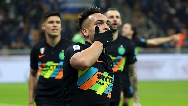 Inter inflige la primera derrota al Napoli y reabre Serie A