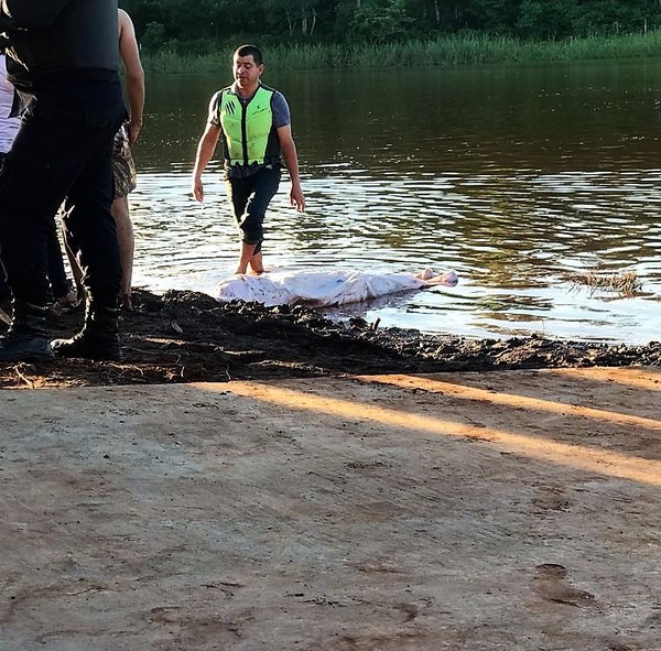 FARRA entre amigos termino con un AHOGADO en el Lago ACARAY