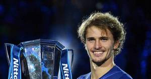 La Nación / Zverev destrona a Medvedev y alza su 2º Masters