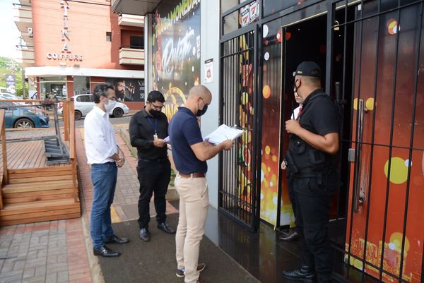 Alto nivel de morosidad impide pago de salarios a funcionarios de Comuna de CDE - La Clave