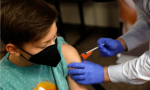 “Me vacuno en mi aula”: Hoy comienza inmunización anti-COVID a estudiantes adolescentes