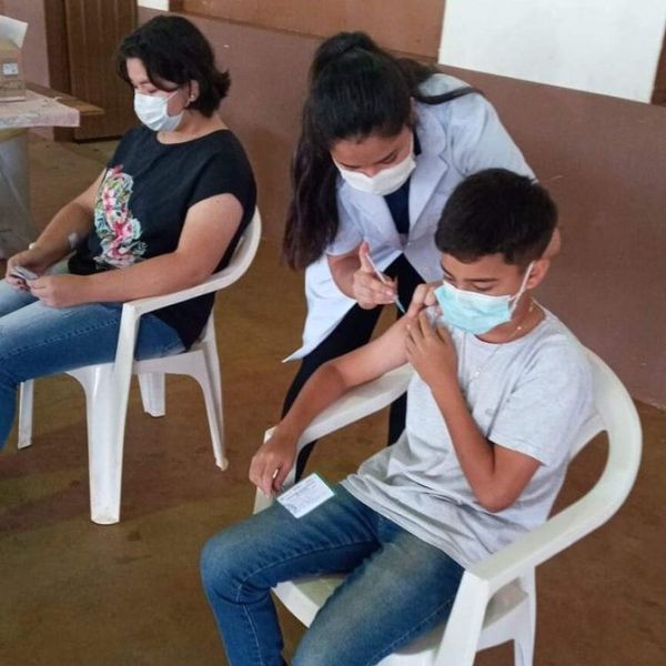 Se inicia semana de vacunación anticovid a estudiantes en instituciones públicas