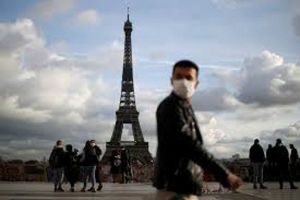 Francia alertó que la quinta ola de COVID-19 comenzó “como un rayo”