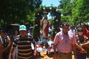 Arazapeños honraron al santo patrono Cristo Rey - Noticiero Paraguay