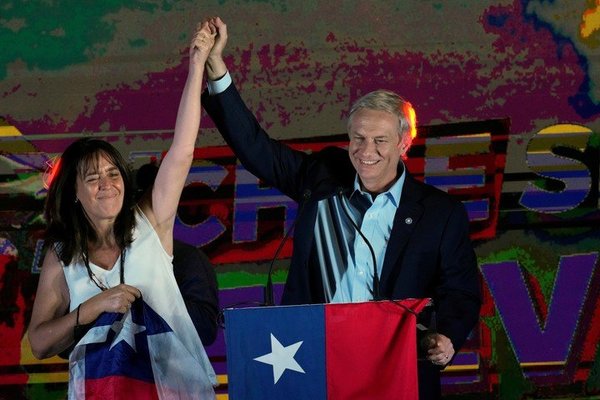 Kast gana primera vuelta electoral y va por la presidencia en Chile