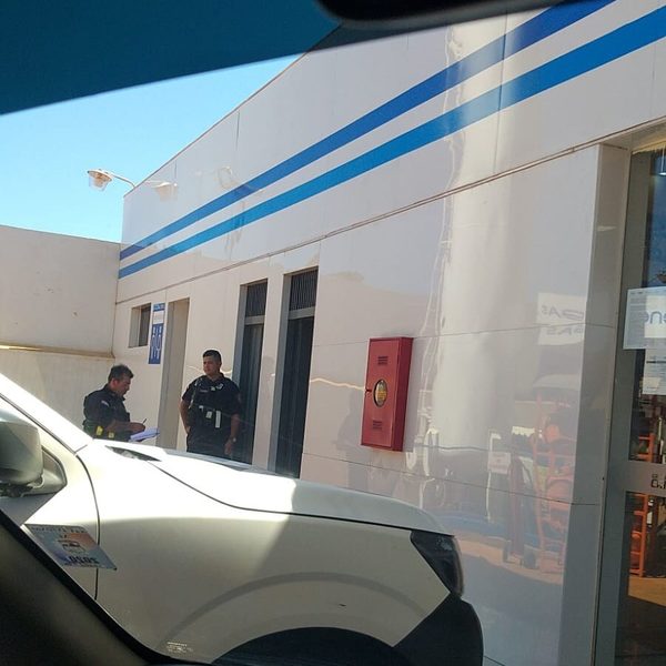 Bandidos asaltan surtidor del emblema Energy - La Clave