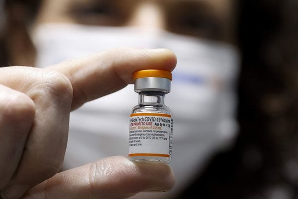 Vacuna de Pfizer “es 100% efectiva” en adolescentes, concluye análisis clínico - Mundo - ABC Color
