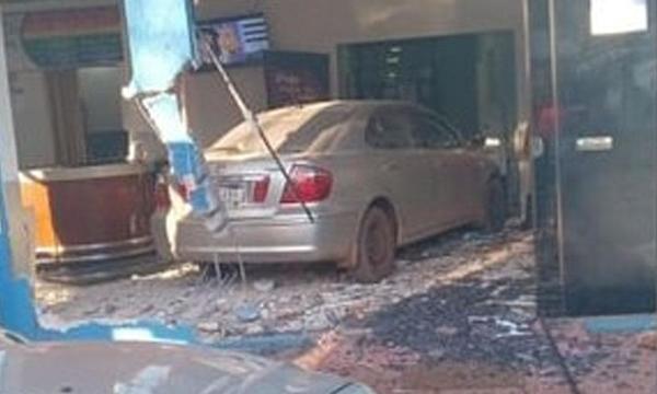 Mujer chocó contra una clínica llevando a su marido enfermo en Alto Paraná – Prensa 5