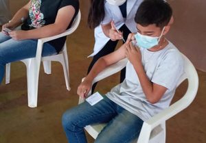 Instan a vacunar a los chicos contra el sarampión, rubéola y polio