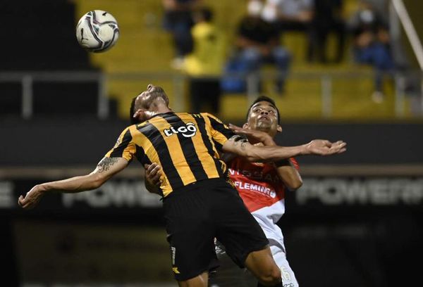 Comisión de Árbitros: bien anulados los goles de Guaraní - Fútbol - ABC Color