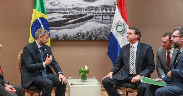La Nación / Abdo Benítez y Bolsonaro debatirán sobre la tarifa de Itaipú