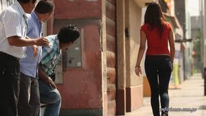 Estudian proyecto de ley para castigar a acosadores callejeros