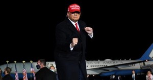 Donald Trump sella acuerdo para nueva plataforma de redes sociales y las acciones de su socio, Digital World, se disparan