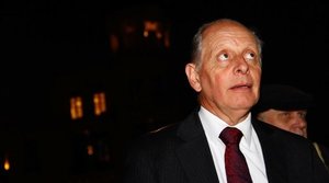 Entrevista con el Dr. Salle Lorier, su mirada de la política y de las grandes corporaciones