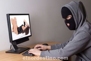 Sextorsión: chantajes sexuales online que son una amenaza para todos, en especial para los adolescentes y adultos varones