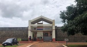Disponen cierre epidemiológico de penitenciarías de Encarnación y CDE - Paraguay Informa