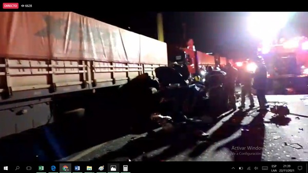 Vehículo con chapa PARAGUAYA involucrado en GRAVE percance cerca del Puente de la Amistad