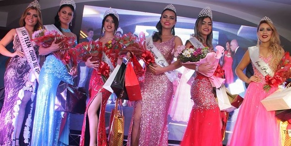 Los esteños eligieron a su Miss Comercio CDE 2016 en una noche de glamour y belleza.