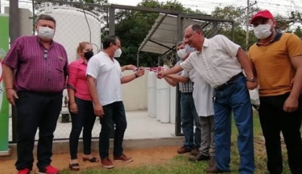 Hugo Javier inauguró planta de oxígeno en Guarambaré