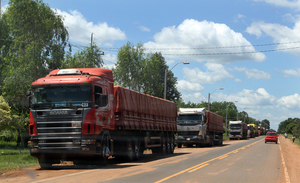 Concejal pide imputar a camioneros por cerrar vías de acceso a la capital - Paraguay Informa
