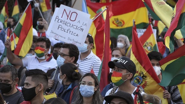 «No a la dictadura»: Así son las protestas en Bolivia contra Luis Arce, el apadrinado de Evo