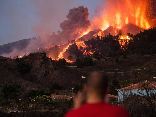 Volcán en erupción: isla canaria La Palma se encuentra siendo evacuada - San Lorenzo Hoy