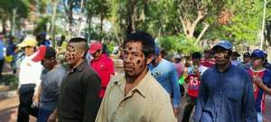 Día de la raza: pueblos indígenas marcharon en la capital del país - San Lorenzo Hoy