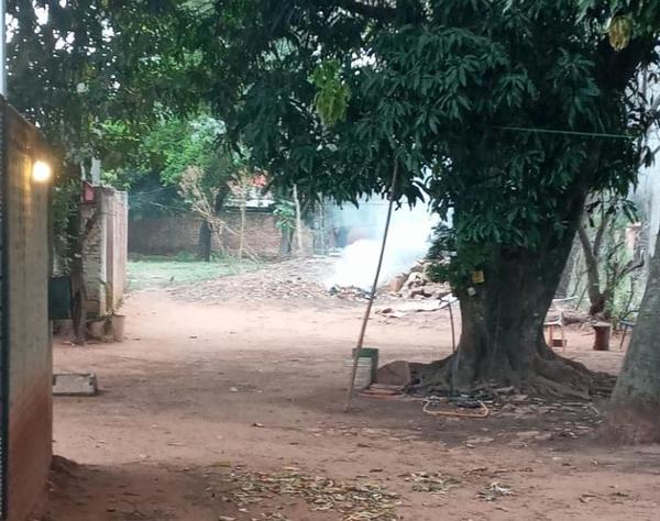 Queja ciudadana: vecina inadaptada quema basura a cualquier hora - San Lorenzo Hoy
