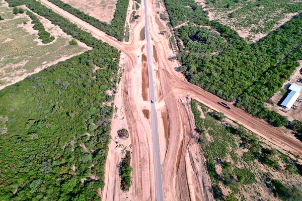 Luan trabaja y avanza en los trabajos de movimiento de suelo en el Lote 7 de la Ruta Transchaco