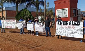 Trabajadores se movilizan contra empresa