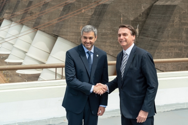 Presidente Mario Abdo confirma reunión con Bolsonaro para tratar temas bilaterales, entre ellos Itaipú