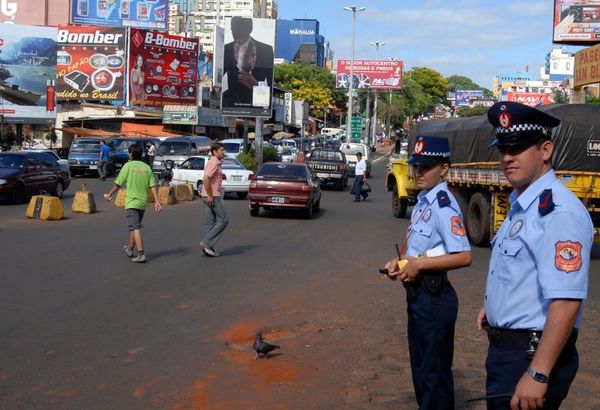 ¿Y la presencia de agentes policiales en las calles, para cuándo?