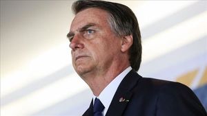 Bolsonaro prepara fiesta y critica a gobernadores que dictan medidas de emergencia