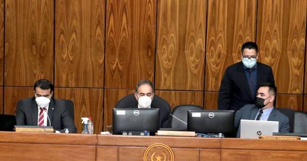 La Nación / Fondos para educación: “Nosotros garantizamos la devolución del dinero”, aseguró Monges
