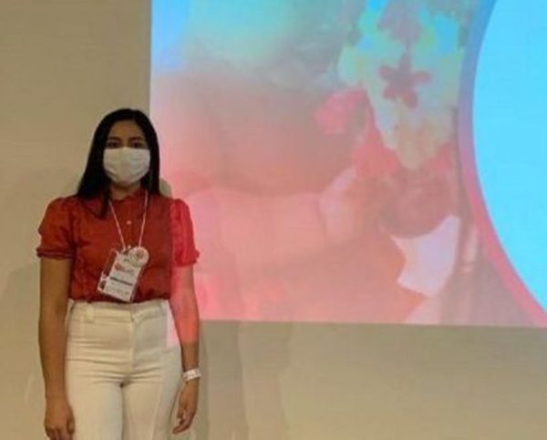 La joven Auxi Chaparro se destacó en un congreso de Colombia