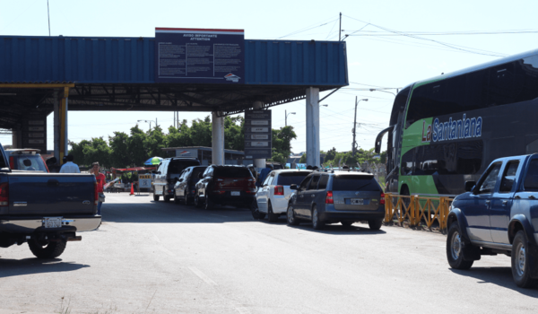Transportistas lamentan falta de apertura total de las fronteras con Argentina