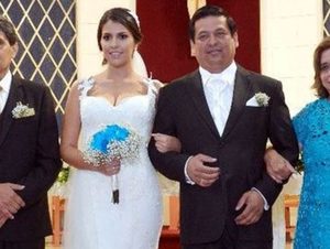 Esposa de diputado salpicada con caso de utilización de facturas falsas